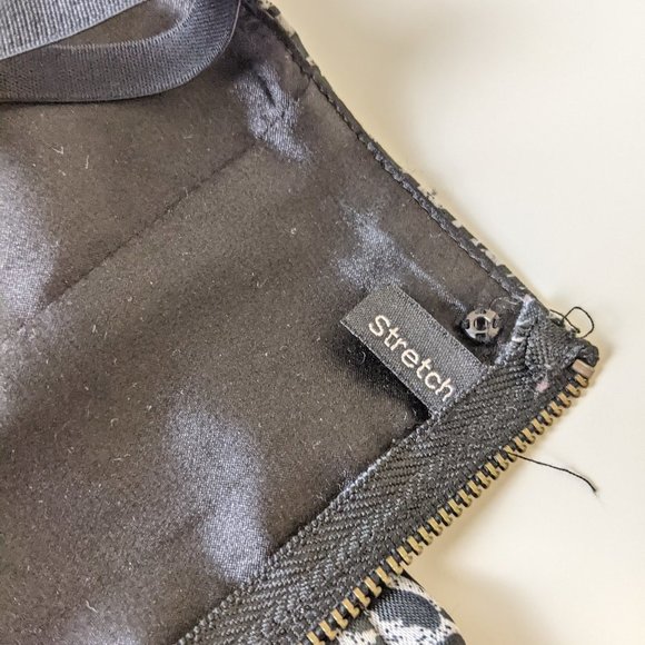 Guess XS Black & White Leopard Pattern Stretch Dress with Adjustable Straps - Picture 12 of 16